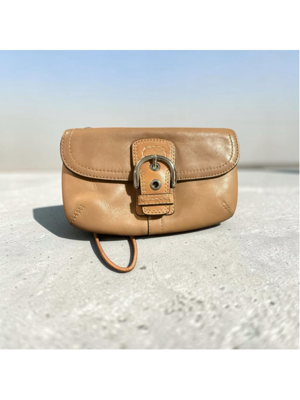 👜 Coach Soho Leather Wristlet | Tan | Buckle Detail | Classic Coach